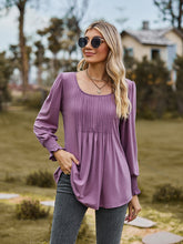 Load image into Gallery viewer, Puff Sleeve Pleated Blouse
