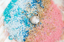 Load image into Gallery viewer, Small Sea Shell--Colored Sand Necklace
