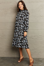 Load image into Gallery viewer, Printed Round Neck Flounce Sleeve Dress
