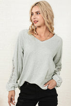 Load image into Gallery viewer, V-Neck Spliced Lace Top
